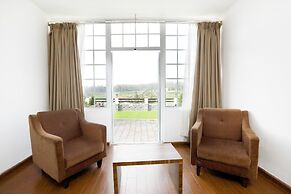 Treebo Skydale Inn & Suites With Mountain View