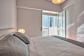 Portuguese Living Columbano Executive