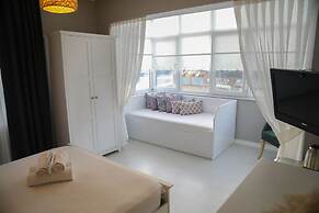 Elda Koyici Alacatı