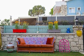 Elda Koyici Alacatı