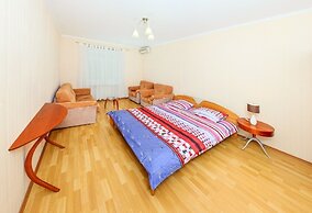 Hotrent Baseina Street Area