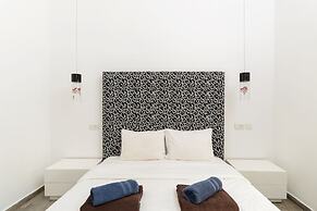 Family Apt & Private Garden near Beach by FeelHome