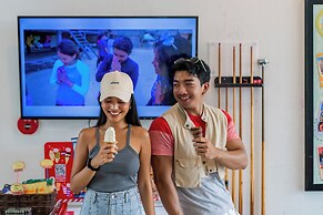 Book a Bed Poshtel - Hostel