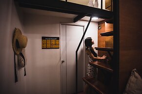 Book a Bed Poshtel - Hostel