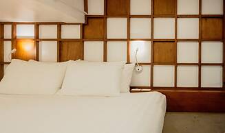 Book a Bed Poshtel - Hostel