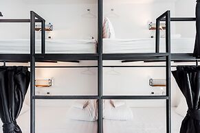 Book a Bed Poshtel - Hostel