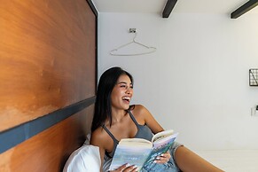 Book a Bed Poshtel - Hostel