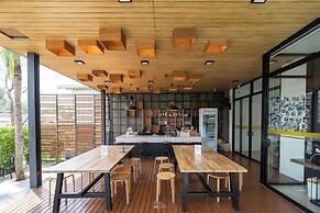 Book a Bed Poshtel - Hostel