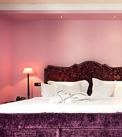 Dorsia Hotel & Restaurant