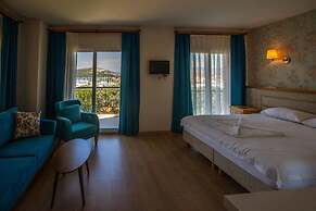 Clementine Suits Sigacik