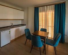 Clementine Suits Sigacik