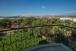 Clementine Suits Sigacik