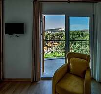 Clementine Suits Sigacik