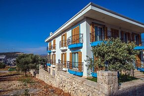 Clementine Suits Sigacik