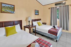 Drift Inn Cayo