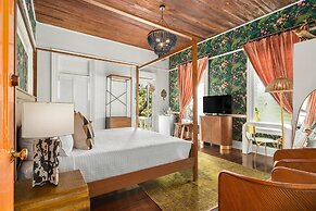 Marrero's Guest Mansion