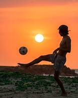 Wonderland Hostel By GB Collection