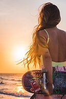 Wonderland Hostel By GB Collection