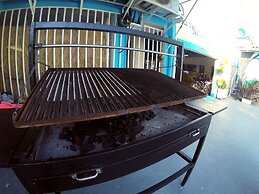 Wonderland Hostel By GB Collection