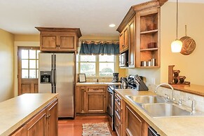 Nightingale - Two Bedroom Apartment, Sleeps 4