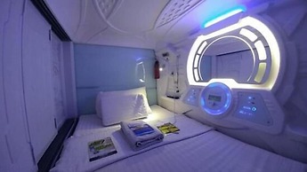 Tab Capsule Hotel - Kayoon Surabaya