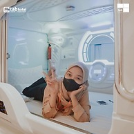 Tab Capsule Hotel - Kayoon Surabaya