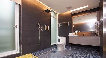 YA-NOLD Hot Spring Hotel