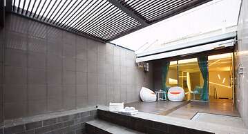 YA-NOLD Hot Spring Hotel