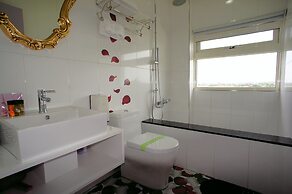 St. Petersburg Manor