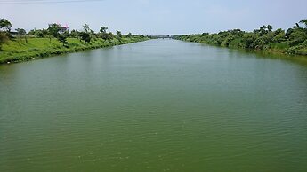 St. Petersburg Manor