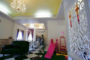 St. Petersburg Manor