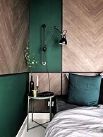 Wong's Homestay at Regalia Residence