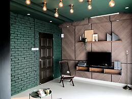 Wong's Homestay at Regalia Residence