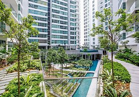 Wong's Homestay at Regalia Residence