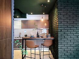 Wong's Homestay at Regalia Residence