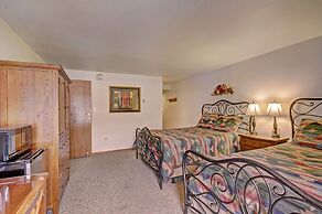 VS645H Village Square 1Br 1Ba Hotel Room