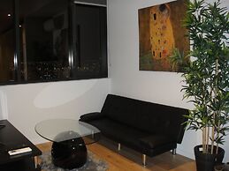 Southern Cross CBD Apartment