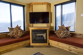 Newly updated in Canyons Village Next to Slopes by RedAwning - Save 20