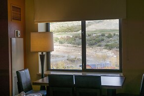 Renovated Studio with All of the Necessities by RedAwning - Save 20% o