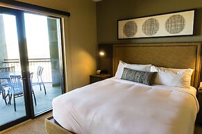 Deluxe condo in newly remodeled Grand Summit Hotel by RedAwning - Save