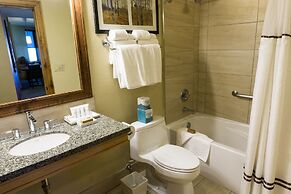 Deluxe condo in newly remodeled Grand Summit Hotel by RedAwning - Save
