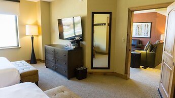 Exquisite Condo, Great for Families, Ski in/out by RedAwning - Save 20