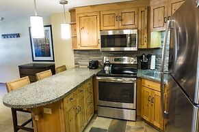 Prime Canyons Village ski in/out location by RedAwning - Save 20% on 7