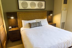 Prime Canyons Village ski in/out location by RedAwning - Save 20% on 7