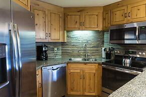 Luxury suite in the heart of Canyons Village by RedAwning - Save 20% o