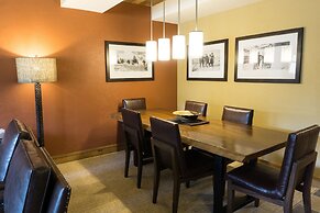 Luxury suite in the heart of Canyons Village by RedAwning - Save 20% o