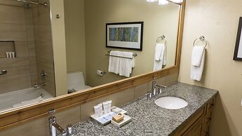 Grand Summit views and location, next to slopes by RedAwning - Save 20