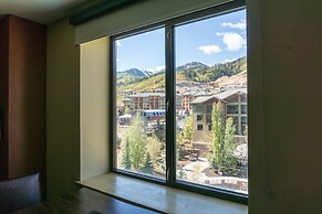 Grand Summit views and location, next to slopes by RedAwning - Save 20