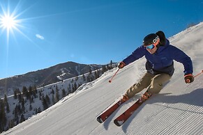 Come Golf or Ski in/out at this best location by RedAwning - Save 20% 