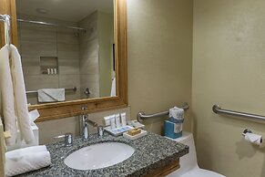 Unbeatable views from totally renovated studio by RedAwning - Save 20%